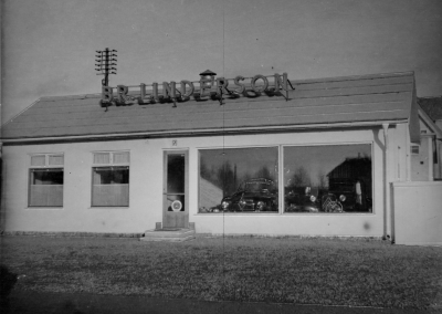 Bröderna Lindersson, Ö. Tullportsgatan 7. fanns troligen till 1947. Lönngren & Gross hette firman i tidigare skede.