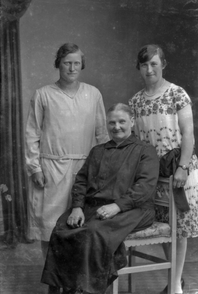 Märta Rinaldo, majmarknad.



Dok.080402/RS