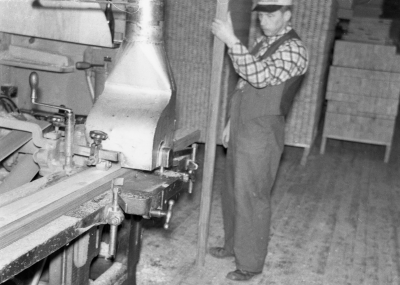 Vimmerby Byggnadssnickerier Starfönster

Dok.100527/KG