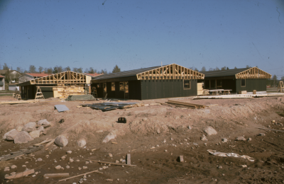 Bygge (förskola?) hus

090504/KG