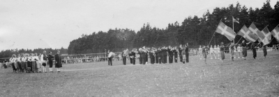 Folkdansarna 6 juni på Idrottsplan.       