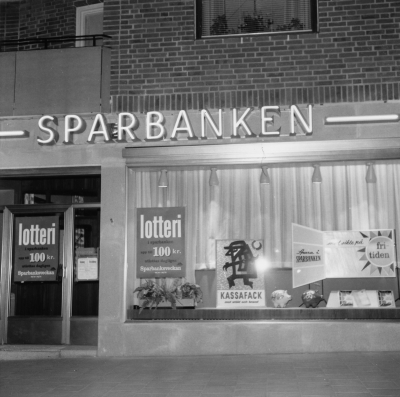 Sparbanken vid Kyrkogårdsgatan

Dok.100601/KG