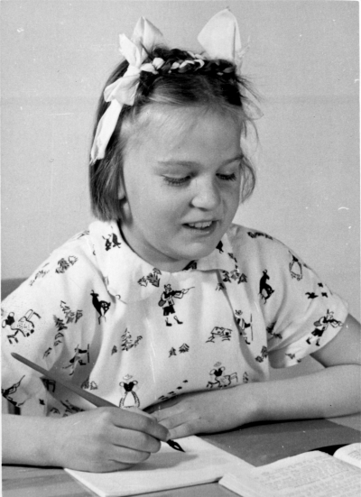 Anita Ragn...? Ragnarsson? Ragnosu?