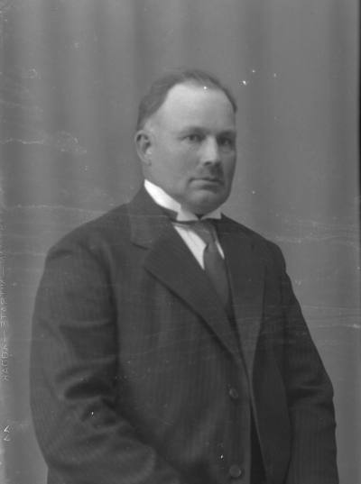 Sven Karlsson
Lindshult



Dok.080515/RS