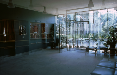 Reception / väntrum Sjukstugan ( dubbelexponerad )

090512/KG