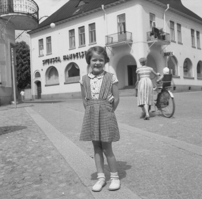 Marianne Rosén (f.47). Dotter till chefen på Handelsbanken

Dok.110211/KG