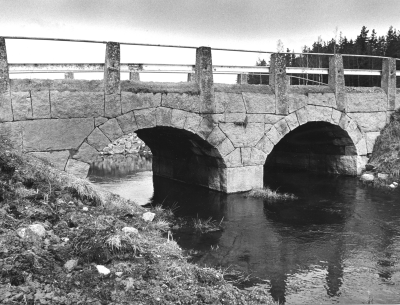 Bron vid Höslätts by i Locknevi. 