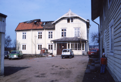 Brandskadat hus Koppargården 
byggnaden revs 1985

090406/KG