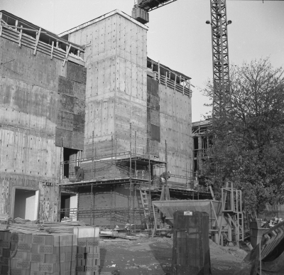 Stadshuset byggs 

Dok.110225/KG