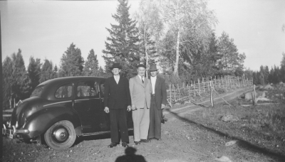 Till höger Ernst Johansson, Rumskulla