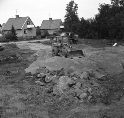 Odengatan
Lekskolan vid Odengatan bygges 1977. T.E.(Vitsippan)

Dok.110210/KG
