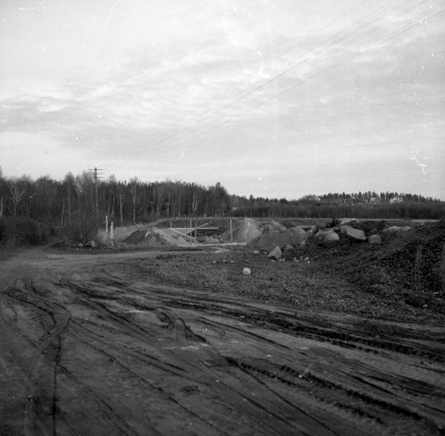 Folkhögskolan under byggnation

Dok.110527/KG