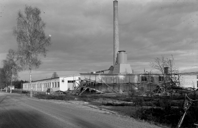 Industrier 1940-talet  
Vimmerby Byggnadssnickerier sedan Skandinaviska fönsterfabriken sen Starfönster.             