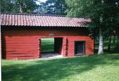 Brunnsparken Södra Vi

Portliderskjul flyttat till parken från Lindberget Gullringen 1962

