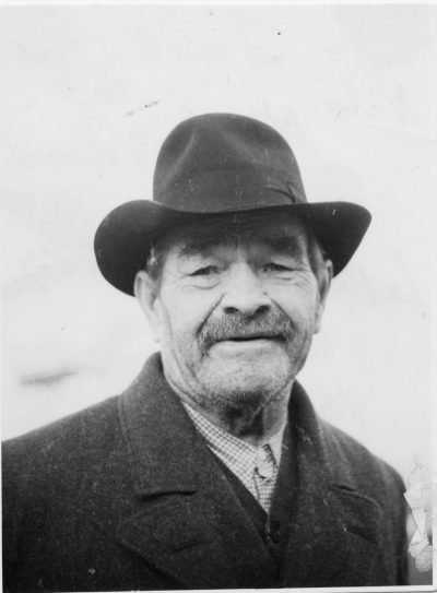 Smeden Nils Alfred "Klumpsmen"  Nilsson  född1876-död 195.7        