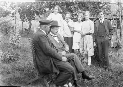 Hällebacka 

Många av bilderna i mappen Hällebacka kan lika gärna vara tagna kring Lidhem Locknevi.