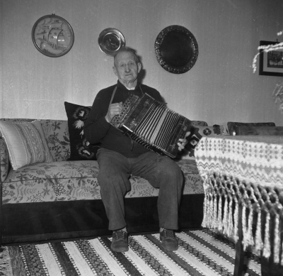 Johan Edvard Axelsson " Johan på Snippen "
född 1872 död 1961 

Dok.111025/KG