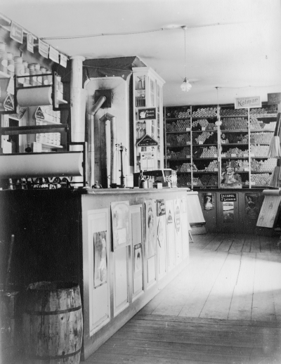 Vimmerby Färg o Tapetaffär Holger Lindström 1920-talet.   