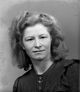 Ethel Häll