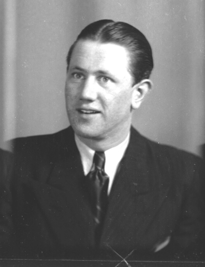 Kurt Tuvesson



Dok.080602/RS