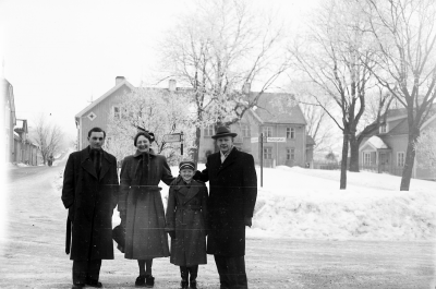 Folke Beijer med familj

Dok.090325/SJ