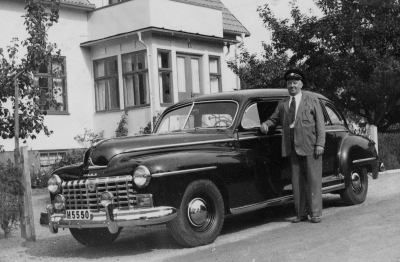 Axel Olsson, taxichaufför. 