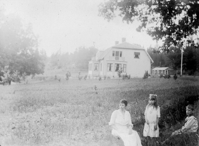 "Vårgård, tant Lisen"   Nordströms