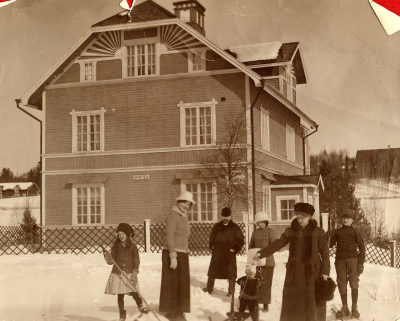 Apoteket i Bjurholm i april 1915.