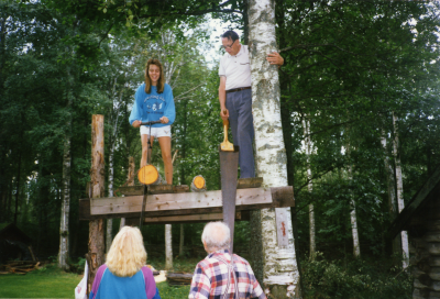 Brunnsparken Södra Vi 
8 augusti - 11 augusti 1988
Stocksågning av Annsofi Andersson och Carl - Erik Svensson