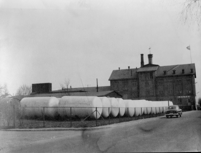 Centralbryggeriet före omdisponering av lokalerna.   Nya aluminiumtankar läggs in, blev sedan Pripps AB, upphörde 1977, bryggeriet revs 1980.         