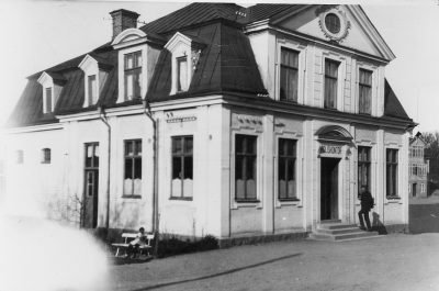 Vimmerby polisstation (byggdes 1902)
fram till 1974 då den nya polisstationen i gamla tingshuset på Kungsgatan togs i bruk