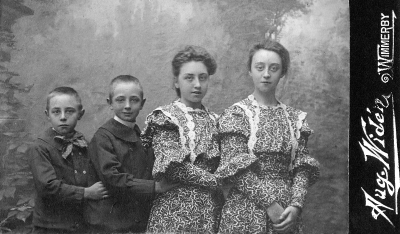 Olle Thor Gustaf och Sigrid Wahlberg

( enligt annan uppgift ) 
Gustaf Adolf 
Thorsten
Kerstin 
Brita