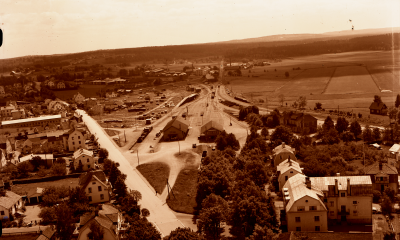 Från kyrktornet (nästan som en flygbild)
Östra Tullportsgatan 
Järnvägsstation