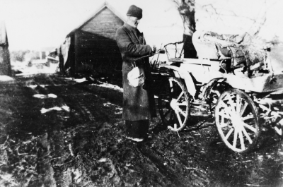 Oskar Blom fiskhandlare från Krönbaden  (Tack. Tack! )  .