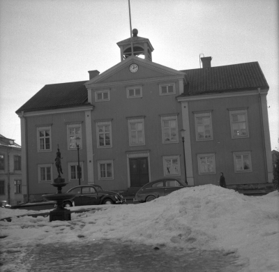Torget
- Rådhuset -

Dok.110404/KG