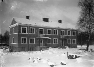 Nya ålderdomshemmet Linneagården, vid Drottninggatan som går på "baksidan" av huset.
