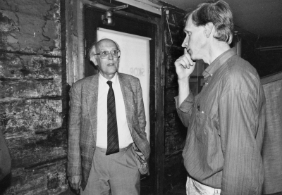 Antikvarie Åke Nisbeth och Gertove Gustafsson.        