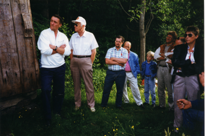 Segelbäckens kvarn överlämnas till Vennebjörke byalag 1990
Södra Vi Hembygdsförening

Ingmar Eklund, ? Vinkvist, L - E Karlsson, Kerstin Ingström