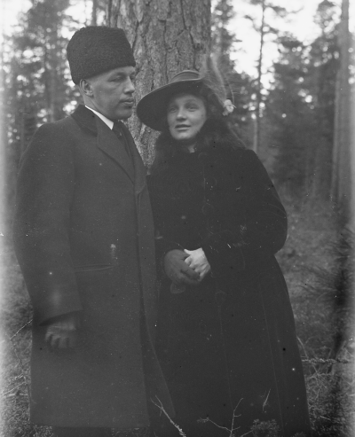 Gustaf Johansson ( Fanerfabriken ) före detta polis med fru Paulina