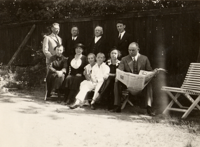 Erik Wahlberg, Thor Wahlberg, Olof Lissell, Erik Lissell, Sigrid Wahlberg, Eva Wahlberg, Kerstin Hornwall, Karl Hornwall, Britt-Mari Hornwall, Carl-Otto Hornwall
Wimmerby 14 juli 1935

Dok.090625/SJ