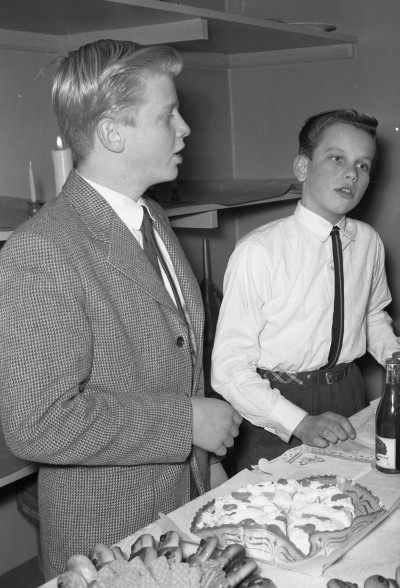 Folkskolan
- Astrid Lindgrens skola -

Dok.111102/KG