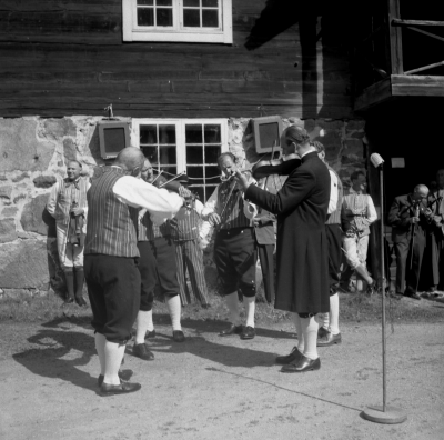Spelmansstämma i Linneryd

Dok.110224/KG