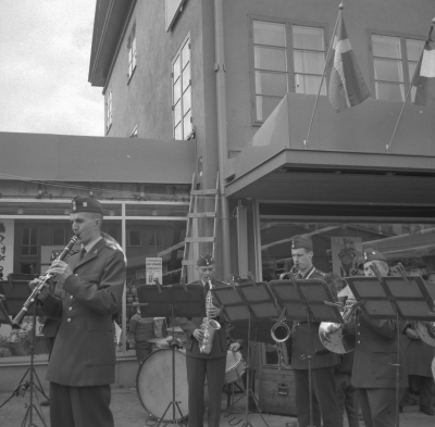 Domus byggs vid torget
- invigning -

Dok.111019/KG