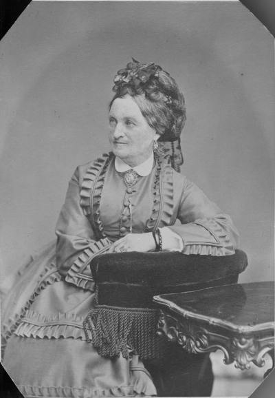 Mählerhoff, gift Hernblom. Släkt på fru Wahlbergs sida.