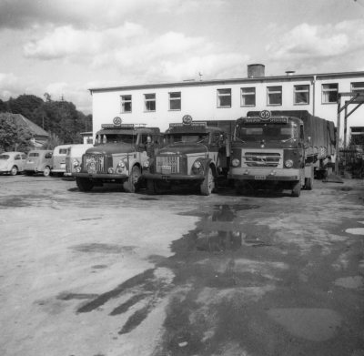 Västra Tullen 
Scania och Mercedes lastbilar 
