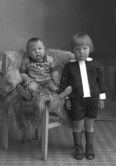 Hjalmar Hultgren  (gossar)



Dok.080515/RS