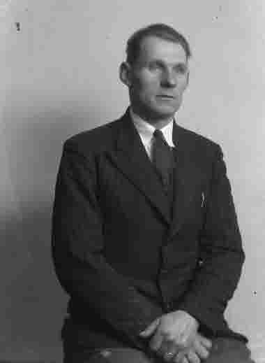 Ernst Karlsson



Dok.080407/RS