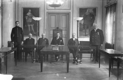 Vimmerby Stads Magistrat.
1. Bertil Sjöblad, 2. Erik Rudell,  3. Axel Almér,  4. Ragnar Odevall, 5. T.E Norén,  6. Ludvig Karlsson.


Dok.090416/SJ