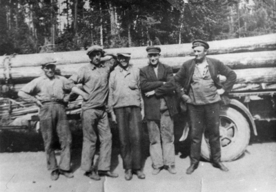 Erik Kasks åkeri.  Från vänster 1) Linus Johansson 2) Karl Olsson 3) Karl Lang 4) Tore Hultgren 5) Erik Kask   