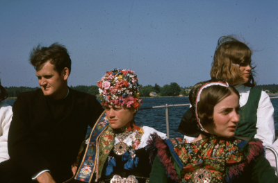 Båttur på "Ringskär" man kvinnor i folkdräkt från Tyskland ?

090506/KG
